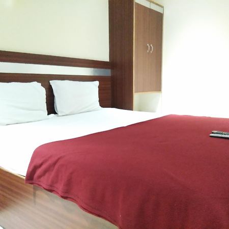 Hotel Adarsh Residency Tirupati Exterior photo