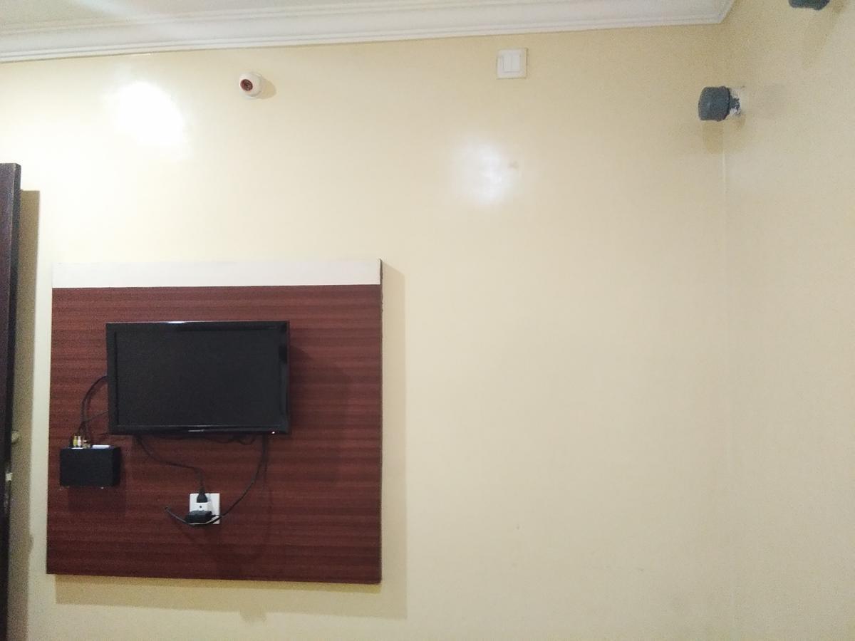 Hotel Adarsh Residency Tirupati Exterior photo
